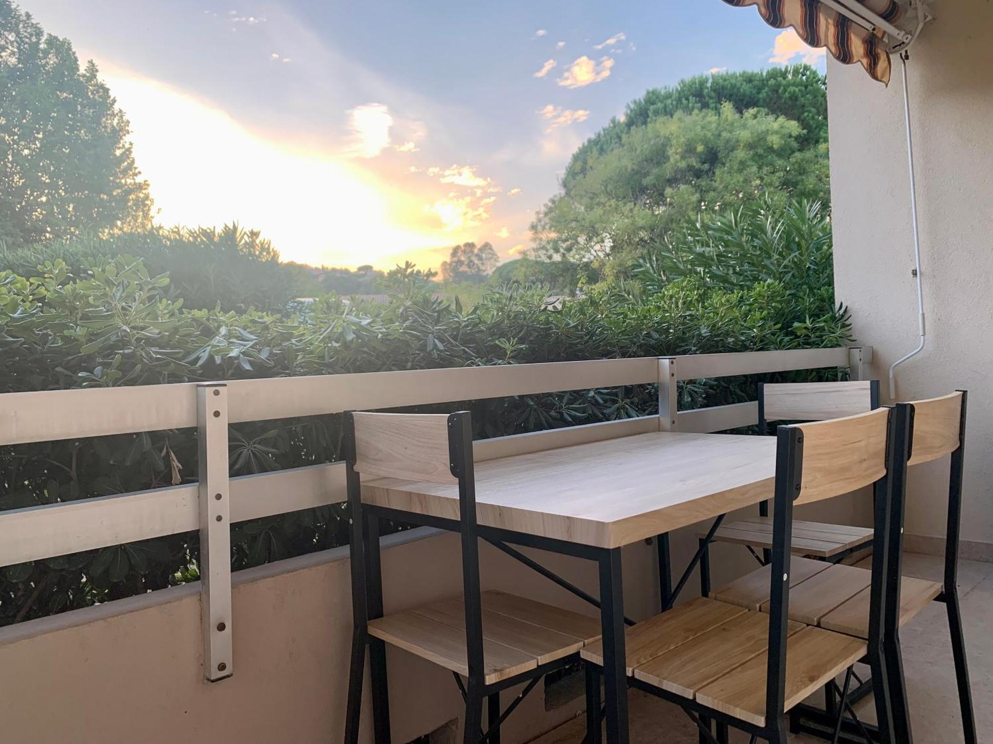Grand Studio Standing Avec Terrasse Et Parking Sainte-Maxime Dış mekan fotoğraf